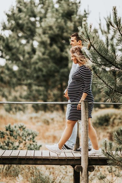 Embarazada paseo consciente